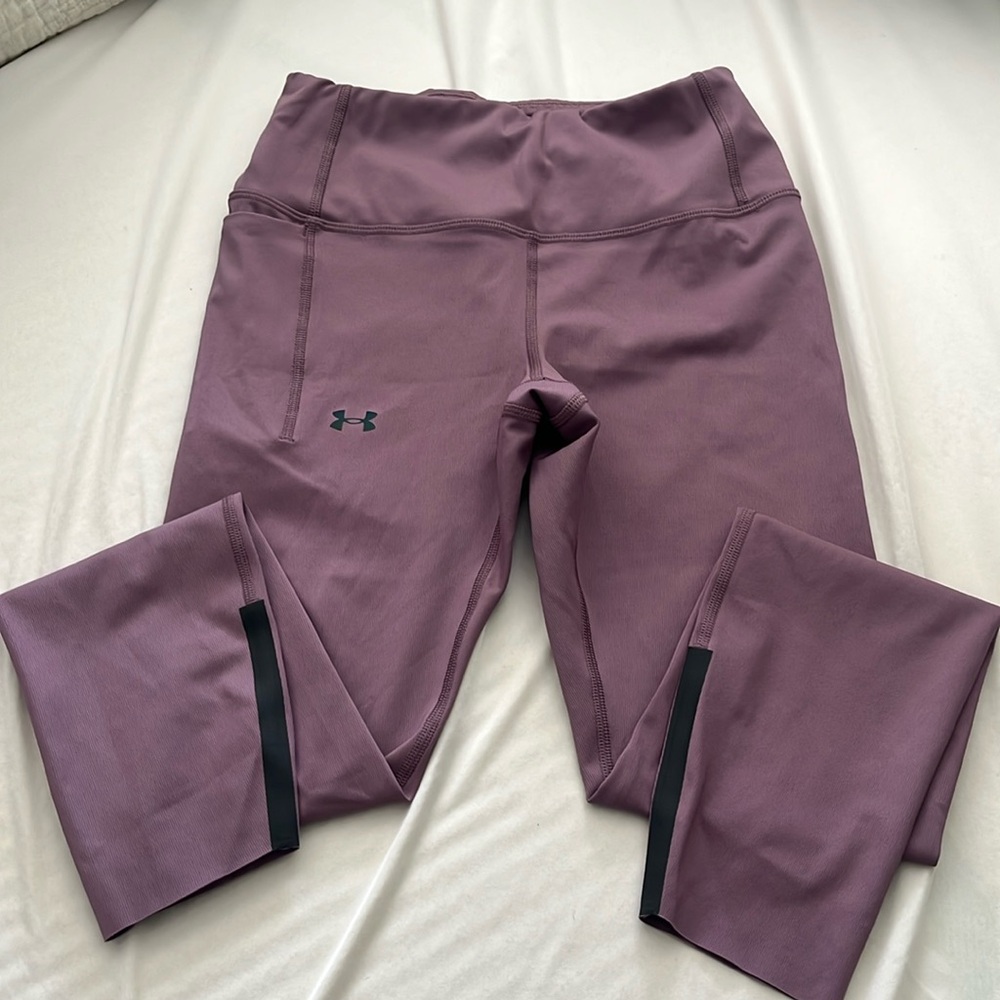 NWOT Size Small Under Armour Leggings.
